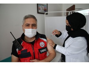 Elazığ’da  UMKE personeli Covid-19 aşısı oldu