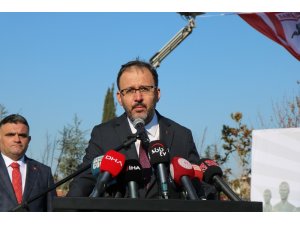 Bakan Kasapoğlu ’Samsunspor Anıtı’nı açtı