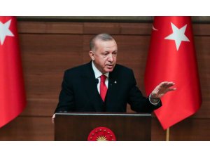 Cumhurbaşkanı Erdoğan: “Diline sahip çıkmayan, dilini zenginleştirmeyen milletler tıpkı kökleri kuruyan ağaçlar gibi esen rüzgarlar karşısında devrilmeye mahkumdur"