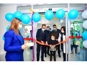 Van YYÜ’de Çocuk Diş Hekimliği kliniği açıldı