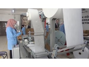 Kırıkkale’de 160 milyon cerrahi maske üretildi