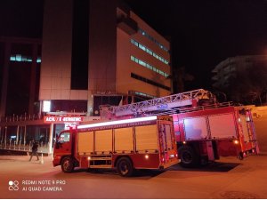 Kuşadası’ndaki özel hastanede yangın paniği