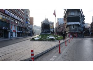Zonguldak’ta cadde ve sokaklar boş kaldı