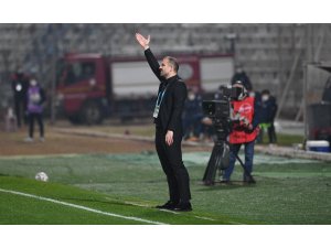 Bursaspor Teknik Direktörü Mustafa Er: "Asla teslim olmayın"