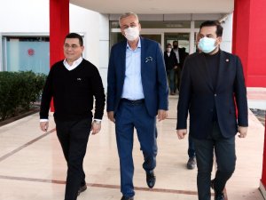 Mustafa Yılmaz’ın Antalyaspor A.Ş. Genel Kurulu öncesi yoğun görüşme trafiği