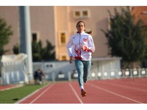 Atletizm Kadın Milli Takımı sporcularından Büşra Yıldırım, koranayı atlattı ama eski günlerine dönemedi