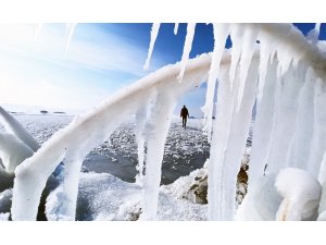 Buz tutan Nazik Gölü’nde Sibirya’yı aratmayan görüntüler