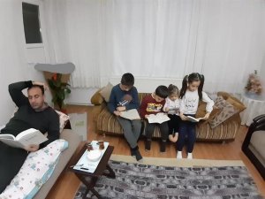 Kahta’daki öğrencilerden kitap okuma etkinliği