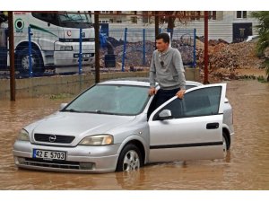 Uyarılar sonuç verdi, Antalya’da fırtına afete dönmedi