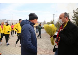Yeni Malatyaspor taraftarından takıma destek, yönetime tepki