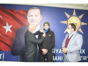 Recep Tayyip Erdoğan AK Partili oldu
