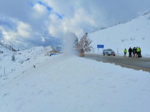 Antalya’da karla mücadele