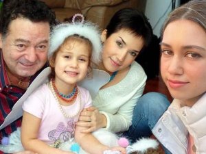 Kayahan’ın kızı Aslı Gönül büyüdü