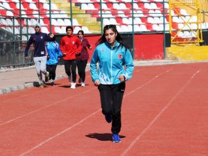 Türkiye şampiyonu Nevin İnce, 2024 Yaz Olimpiyatları’na bilendi