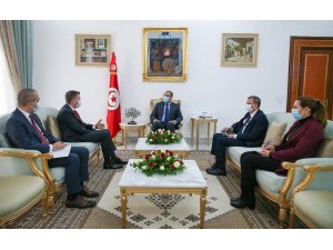 Tunus Başbakanı El-Meşişi görevi sona eren Türk Büyükelçi Onaner’i ağırladı