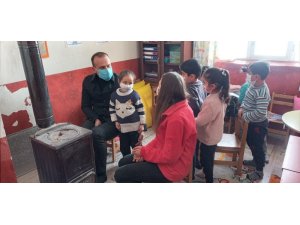 Ağrı Milli Eğitim Müdürü Tekin, köy okullarını ziyaret etti