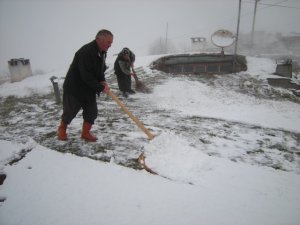 Posof’ta  kar hayatı olumsuz etkiliyor