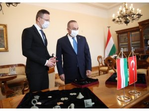 Dışişleri Bakanı Çavuşoğlu, Macaristanlı mevkidaşı Peter Szijjarto ile görüştü