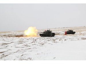 Kara Kuvvetleri Komutanlığına ait tank birlikleri muharebe atışı gerçekleştirildi