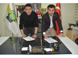 Akhisarspor, teknik direktör Fırat Gül ile anlaştı