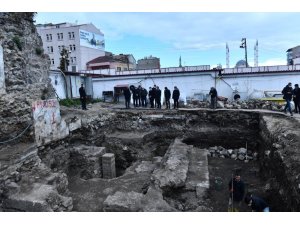 Başkan Zorluoğlu, Pazarkapı’da incelemelerde bulundu
