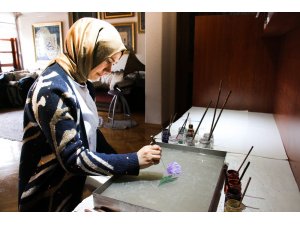 Ebru sanatçısının Ankara’dan İstanbul’a 7 yıl süren sanat yolculuğu