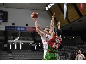 Basketbol Süper Ligi: Bahçeşehir Koleji: 83 - Pınar Karşıyaka: 96