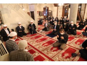 İdlib şehitleri için Kur’anı Kerim okundu, dua edildi