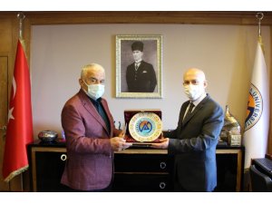 Başkonsolos Japaridze Avrasya Üniversitesini ziyaret etti
