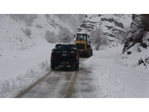 Muş’ta 65 köy yolu ulaşıma kapandı