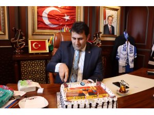 Yapılan jest Başkan Yaşar’ı duygulandırdı