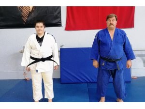 Şampiyon judocu babasının izinde gidiyor