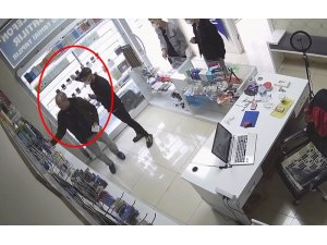 Sözde ‘Tiktok fenomeni’ hırsızlık çetesi kameralarda