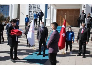 Yozgat’ta Bayrak teslim töreni düzenlendi