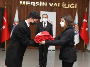 Şanlı Türk bayrağı Mersin’den Çanakkale’ye uğurlandı