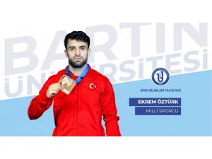 Bartın Üniversitesi öğrencisi Ekrem Öztürk, Milli Takım seçmelerinde şampiyon oldu