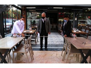 Hafta sonu yasağı kalkan Adana’da kafe ve restoranlar denetlendi
