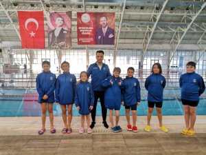 Minik yüzücülerden Türkiye birinciliği