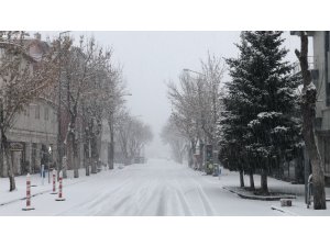 Kars’ta 57köy yolu ulaşıma kapandı