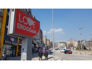 Karabük ve Zonguldak’ta “Love Erdoğan" görseli LED ekranlara yansıtıldı