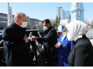 Cumhurbaşkanı Erdoğan: “Bunlar baskıya uğrayan kadının önce başına, sonra duruşuna bakarlar”