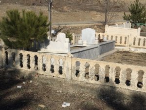 Kastamonu’da bir mezarın taşları tahrip edildi