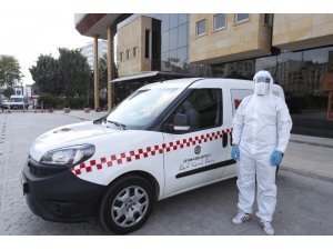 Adana’da 65 yaş üstü için "aşı taksi"