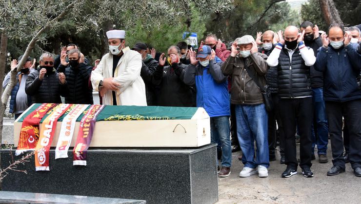 Efsane isim Erhan Önal son yolculuğuna uğurlandı