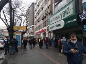 Zonguldak’ta risk haritası kızardı, vatandaşlar caddelere akın etti