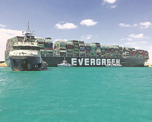 Mısır, Süveyş Kanalı'nı kapatan Ever Given gemisini alıkoyacak