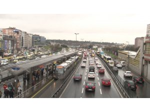 İstanbul’da kısıtlama bitti, trafik yoğunluğu yüzde 75’i aştı