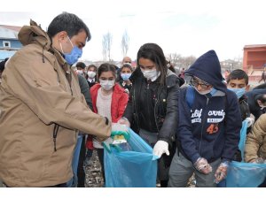 Diyadin’de çöp toplama etkinliği düzenlendi