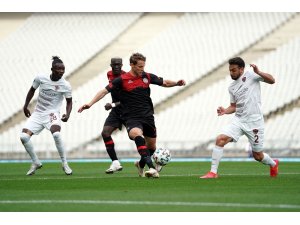 Süper Lig: Fatih Karagümrük: 0 - Atakaş Hatayspor: 0 (İlk yarı)