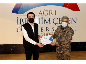 AİÇÜ’de Akademik Teşvik ve Cübbe Giyme Töreni